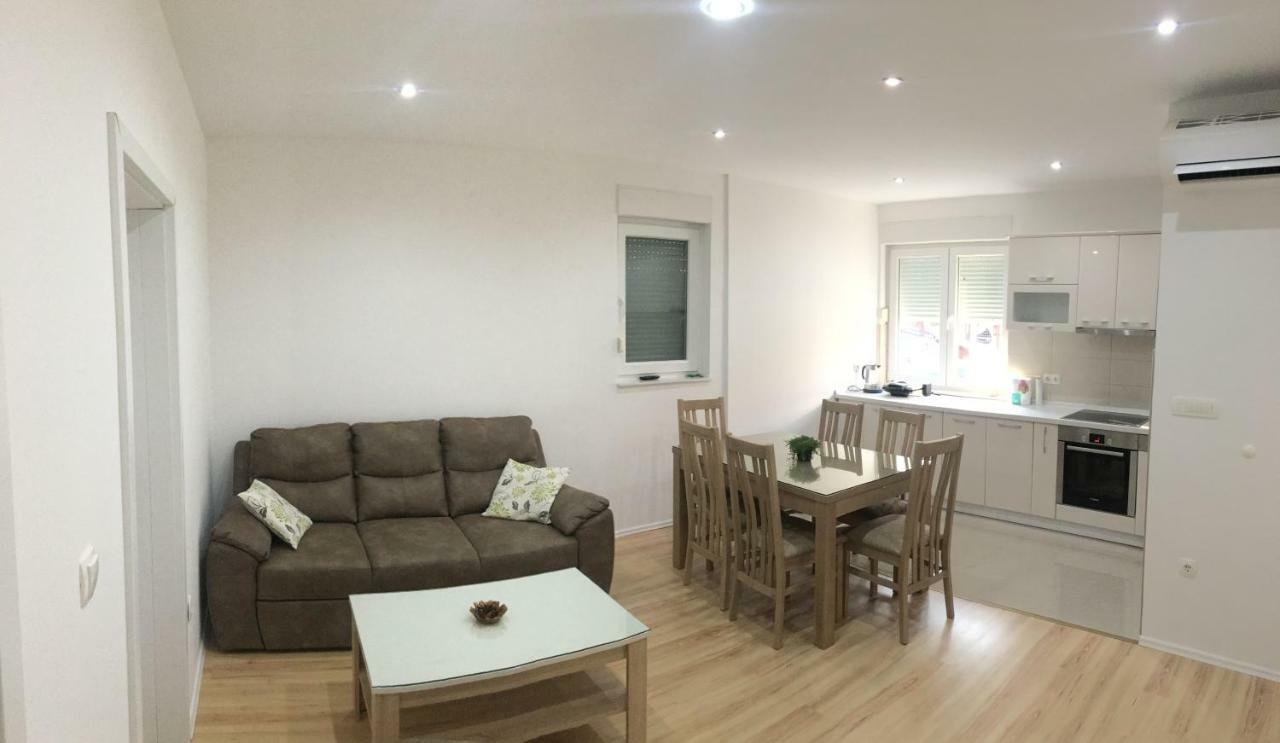 Apartment Apartman Sea